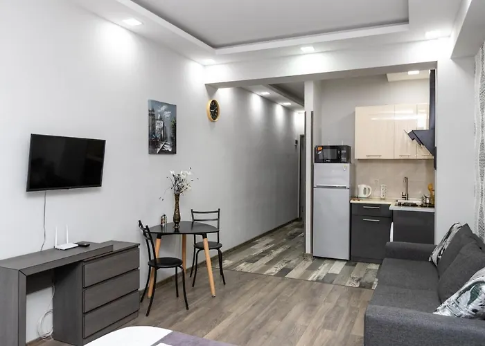 Golden Room Apartments 04